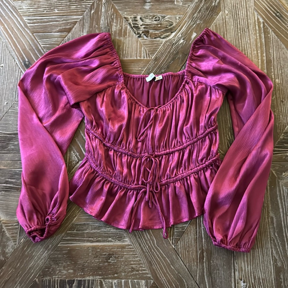 Women’s Lush boutique top